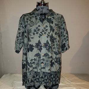 Roundtree and Yourke Hawaiian shirt Large